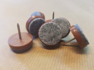 GLIJNAGEL VILT BRN 28MM D100 14280807